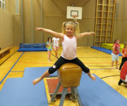 Ski alpin Turnsaaltraining Kinderturnen